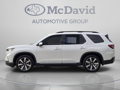 Used 2025 Honda Pilot Touring image 2