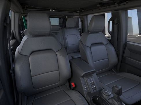 New 2025 Ford Bronco Outer Banks w/ Sasquatch Package image 10