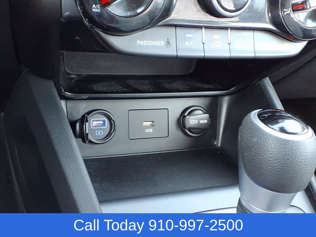 Used 2023 Hyundai Kona SEL AWD/4WD image 17