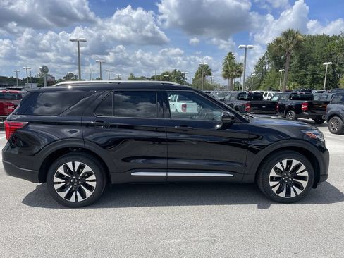 New 2026 Ford Explorer Platinum w/ LUX Leather Package AWD/4WD image 2