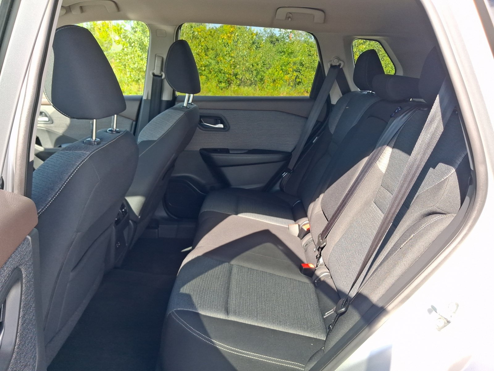 Used 2021 Nissan Rogue SV AWD/4WD image 18