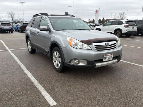 Used 2011 Subaru Outback 3.6R Limited w/ PWR Moonroof Pkg image 11
