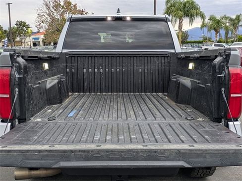 Used 2024 Toyota Tacoma TRD Off-Road image 18