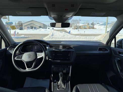 Used 2024 Volkswagen Tiguan Wolfsburg Edition image 17