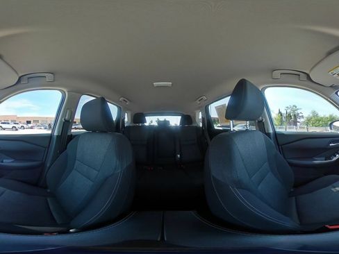 Used 2025 Nissan Rogue SV AWD/4WD image 44