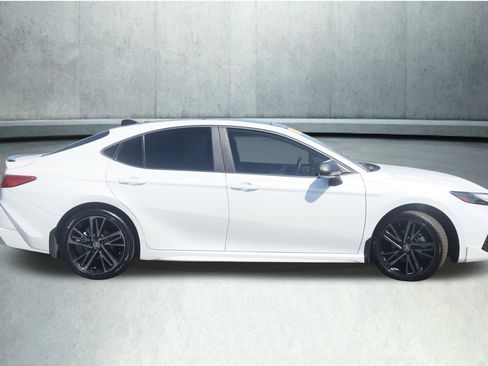 Used 2025 Toyota Camry XSE AWD/4WD image 13