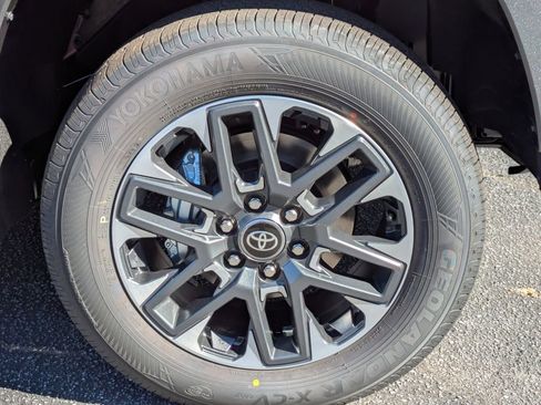 New 2026 Toyota Tundra Limited image 12