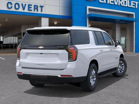New 2026 Chevrolet Suburban LS RWD image 4