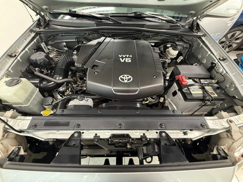 Used 2012 Toyota Tacoma 4x4 Access Cab V6 w/ TRD Sport Pkg image 35