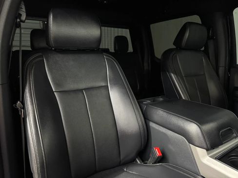 Used 2022 Ford F250 Lariat w/ Lariat Ultimate Package AWD/4WD image 16
