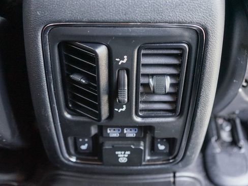 Used 2020 Jeep Grand Cherokee Trailhawk image 37