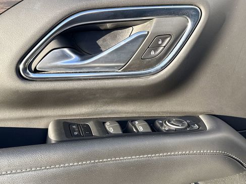 Used 2022 Chevrolet Tahoe Z71 w/ Luxury Package image 27