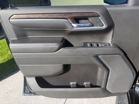 Used 2023 GMC Sierra 1500 Elevation w/ X31 Off-Road Package image 8