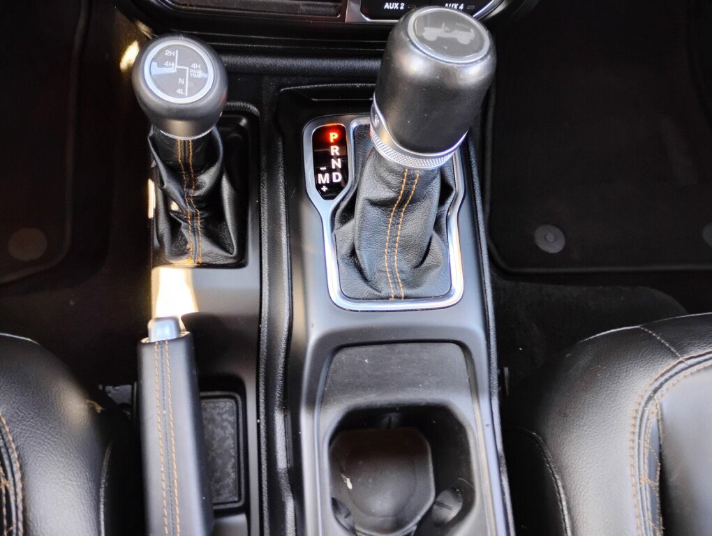 Used 2021 Jeep Wrangler Unlimited Sahara AWD/4WD image 20