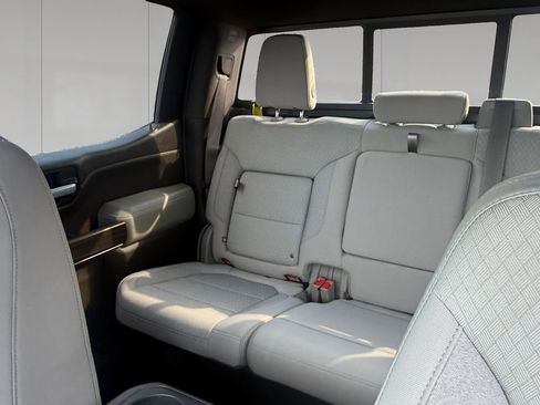 Used 2021 Chevrolet Silverado 1500 RST image 15