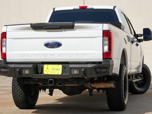 Used 2019 Ford F250 XL w/ Power Equipment Group AWD/4WD image 4