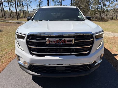 New 2026 GMC Acadia Elevation w/ Elevation Premium Package FWD image 8