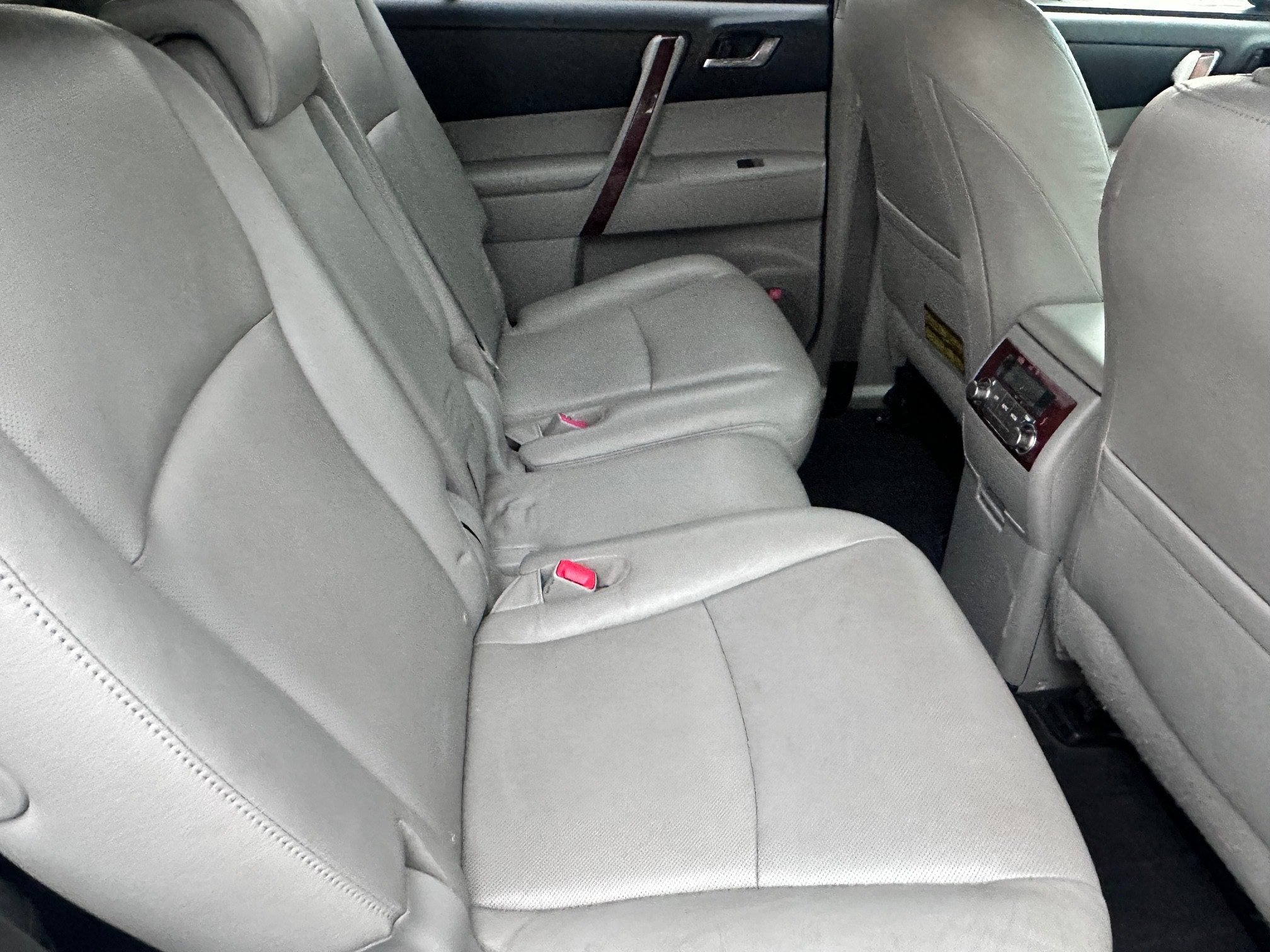 Used 2012 Toyota Highlander Limited AWD/4WD image 10