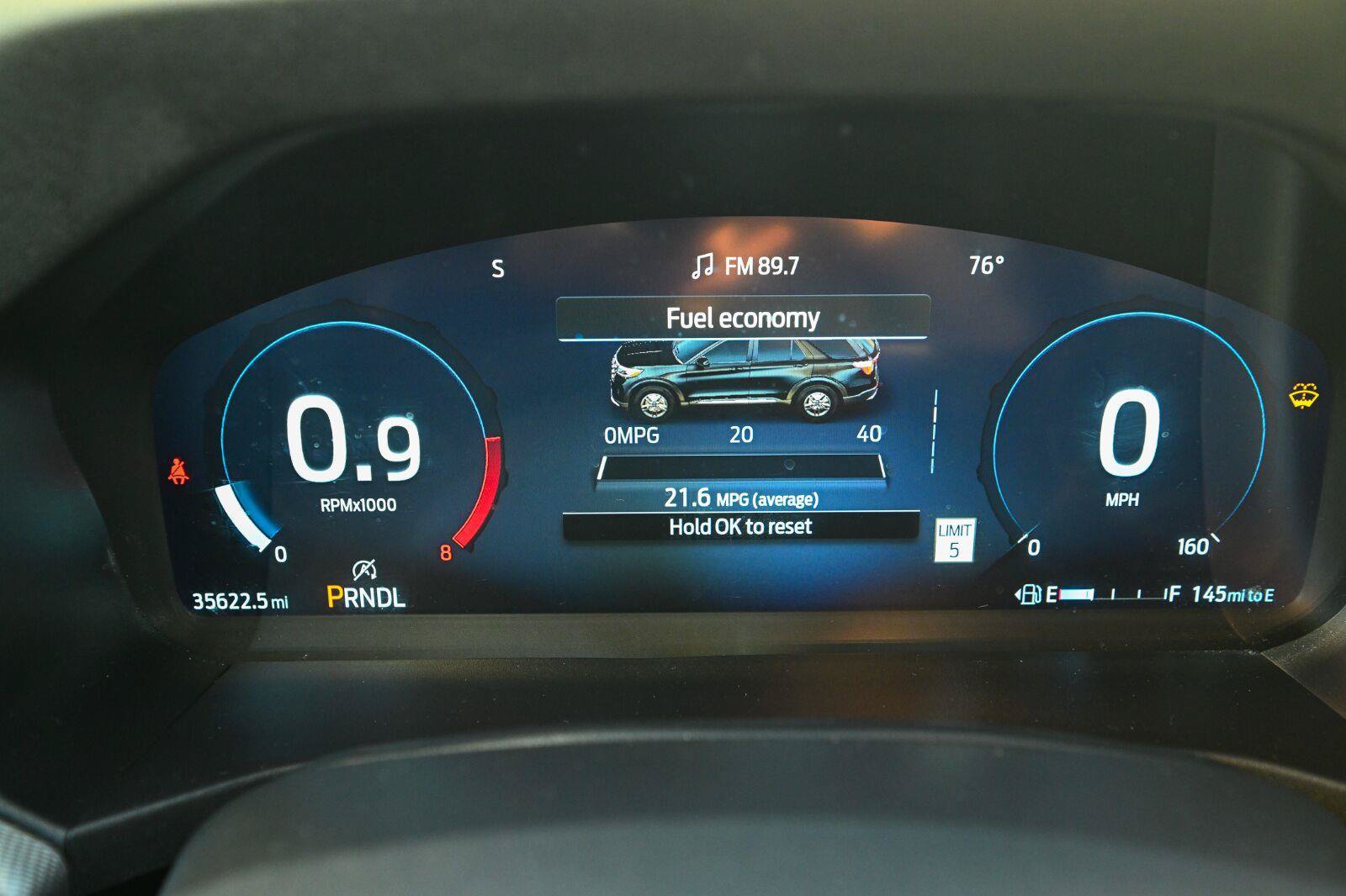Used 2025 Ford Explorer Active AWD/4WD image 40