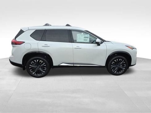 New 2026 Nissan Rogue Platinum w/ Platinum Premium Package image 8