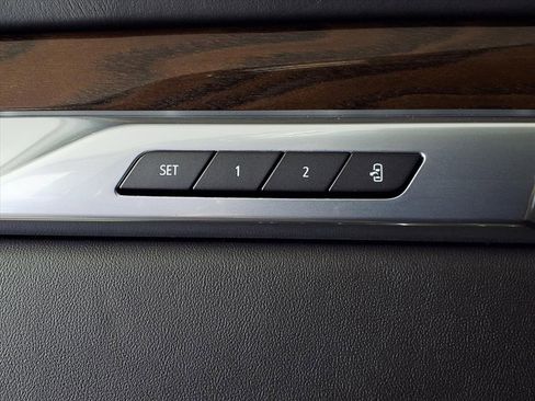 Used 2025 Cadillac Escalade ESV Sport Platinum image 20