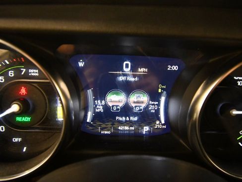 Used 2023 Jeep Wrangler Unlimited Sahara image 21