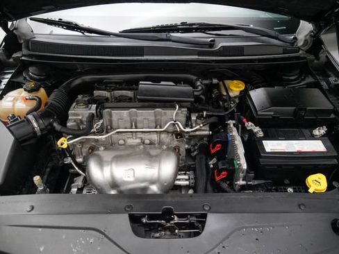 Used 2016 Chrysler 200 LX FWD image 13
