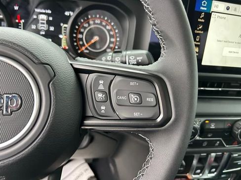 New 2025 Jeep Wrangler Rubicon AWD/4WD image 19