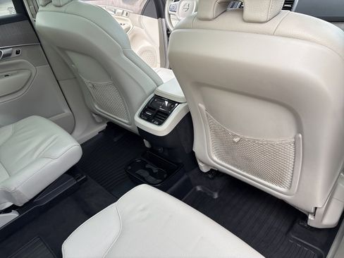 Certified 2023 Volvo XC90 B6 Plus image 47
