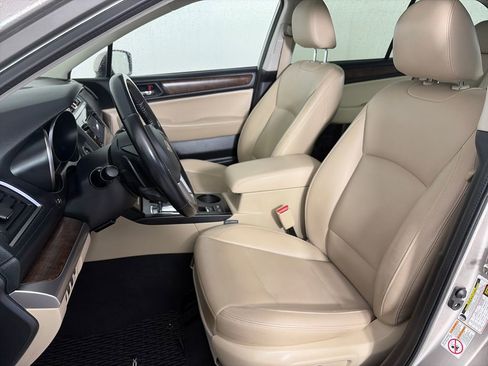 Used 2016 Subaru Outback 2.5i Limited AWD/4WD image 11