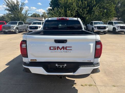 New 2026 GMC Canyon AT4 AWD/4WD image 5