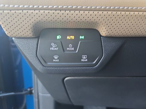 New 2025 Volkswagen Atlas Cross Sport SE image 25