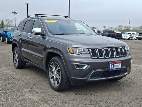 Used 2019 Jeep Grand Cherokee Limited image 2