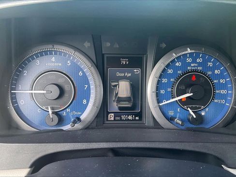 Used 2017 Toyota Sienna XLE AWD/4WD image 25
