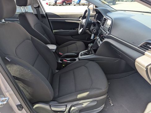 Used 2020 Hyundai Elantra SEL w/ Cargo Package (C1) image 32