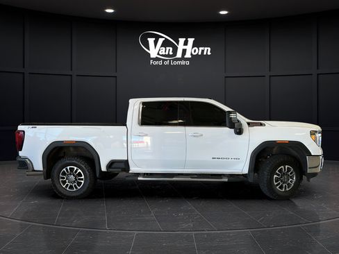 Used 2022 GMC Sierra 2500 SLE w/ SLE Value Package; AWD/4WD image 8