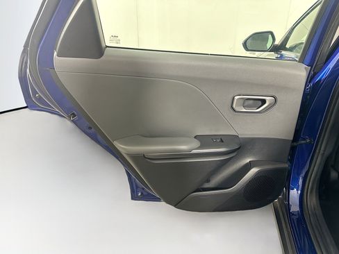 Used 2025 Kia K4 LXS image 25