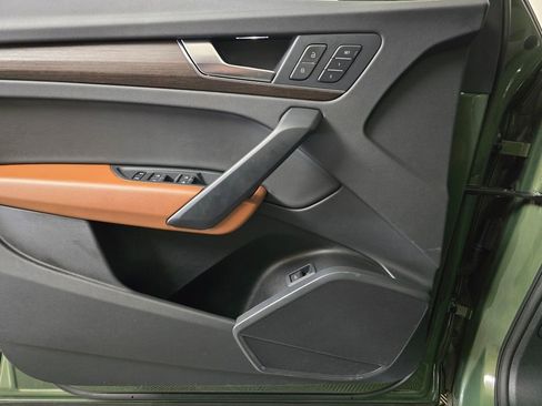 Used 2023 Audi Q5 2.0T Premium w/ Convenience Package image 12