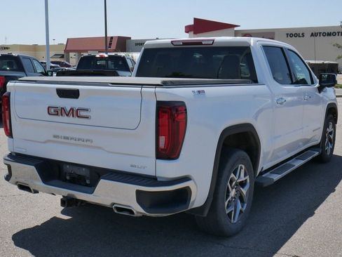 Used 2023 GMC Sierra 1500 SLT w/ SLT Premium Package image 4