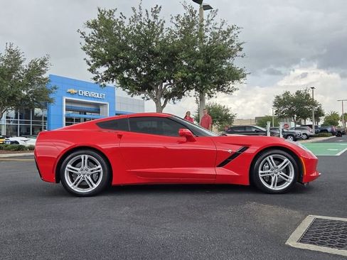 Used 2017 Chevrolet Corvette Stingray Coupe w/ 1LT RWD image 7