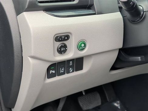 Used 2016 Honda Pilot Touring image 19
