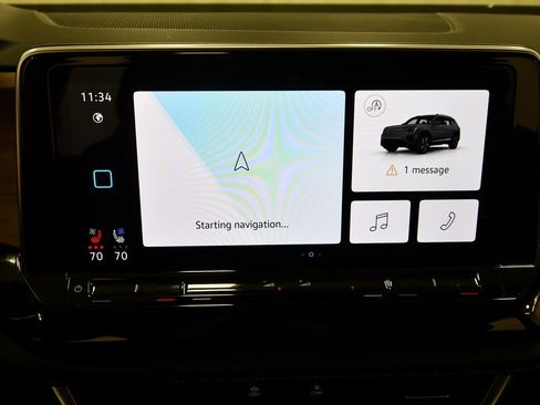 Used 2025 Volkswagen Atlas SE image 24