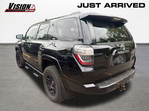 Used 2021 Toyota 4Runner SR5 Premium w/ Moonroof Package AWD/4WD image 6