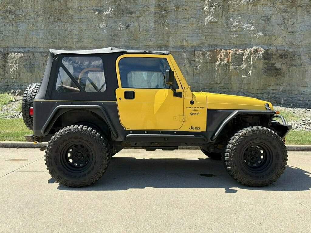 Used 2000 Jeep Wrangler Sport AWD/4WD image 2