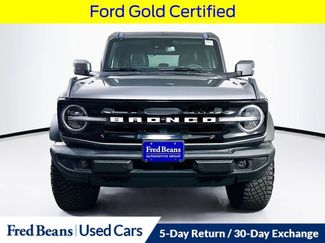 Used 2023 Ford Bronco Outer Banks w/ Sasquatch Package video 2