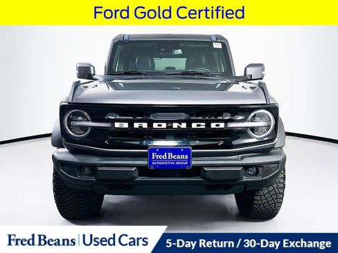 Used 2023 Ford Bronco Outer Banks w/ Sasquatch Package image 2