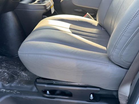 New 2026 Chevrolet Express 2500 image 9