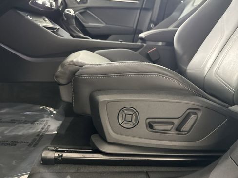 Used 2025 Audi Q3 2.0T Premium image 28