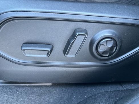 Certified 2025 Jeep Grand Cherokee Limited image 20