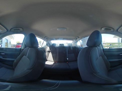 Used 2025 Nissan Sentra SV FWD image 40